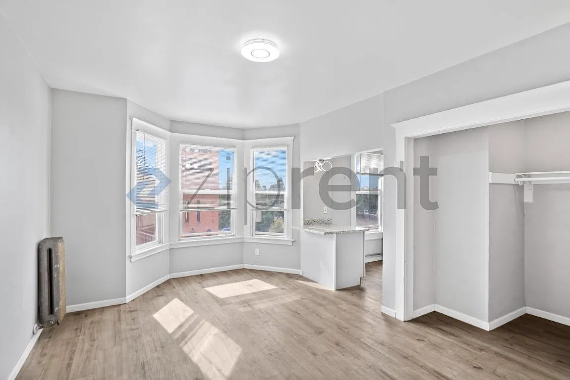 Studio, 500 sqft, $1,550 — Photo 3