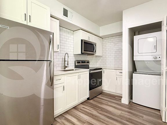 5th image of 312 N Hartford St #3