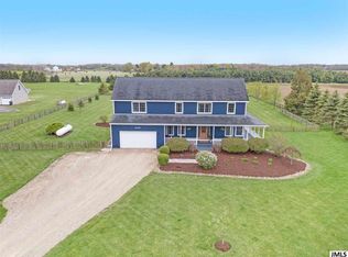 1070 Deer Valley Dr, Manchester, MI 48158