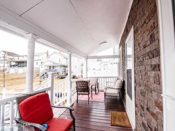 165 Vine St, Pittston, PA 18640