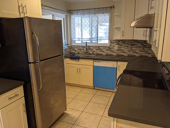 2nd image of 491 Westlake Dr
