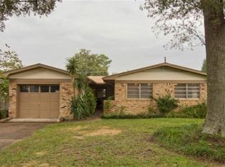 4930 Dover Dr, Beaumont, TX 77708