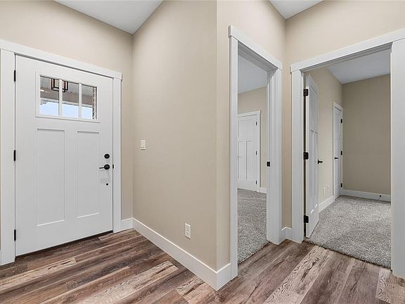 4th image of 6235 Glenwood Dr