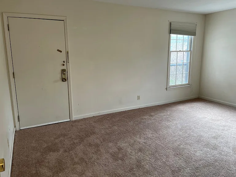 124 Jamestown Dr #C — Photo 13