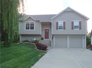 11310 N Lewis Ave, Kansas City, MO 64157
