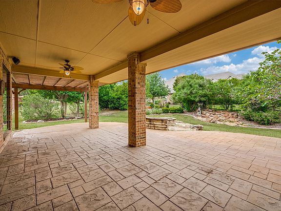 4th image of 501 Arthur Ct