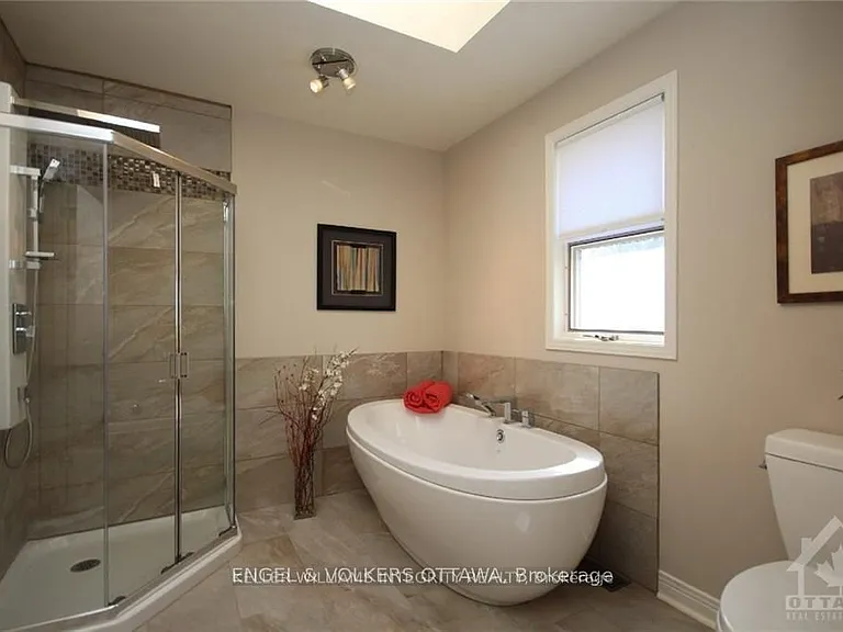 28 Country Club Dr — Photo 18