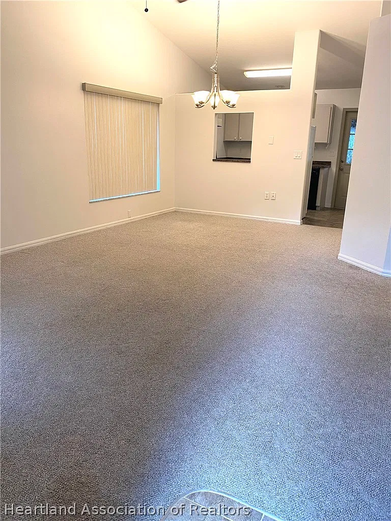 2 bed, 2.0 bath, 957 sqft, $1,325 — Photo 2