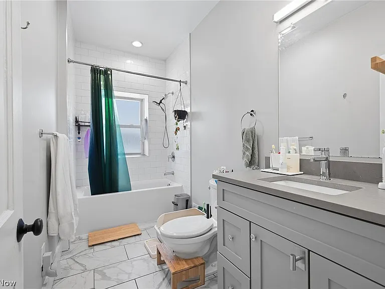 2280 Bellfield Ave #3 — Photo 10