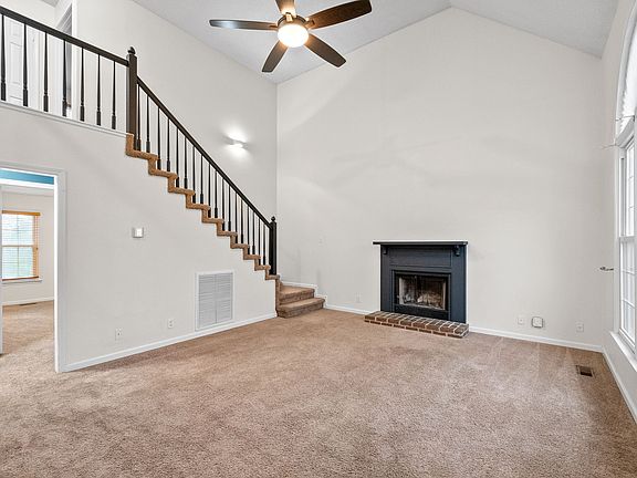 5th image of 1203 Cobblestone Ln