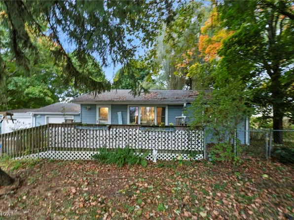 1090 Plymouth Ridge Rd, Ashtabula, OH 44004