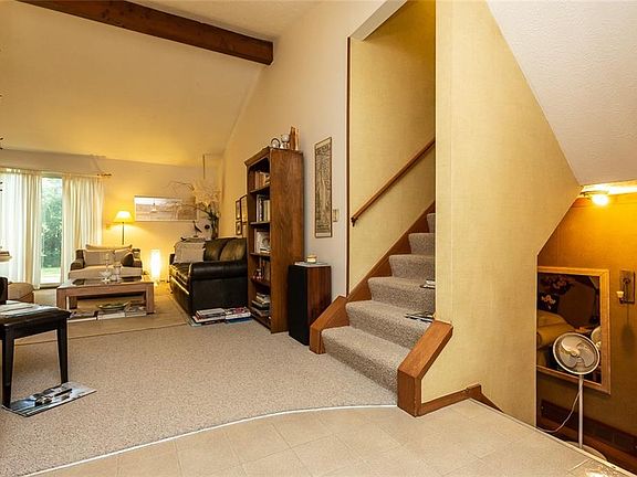 3rd image of 26118 Hickory Ln