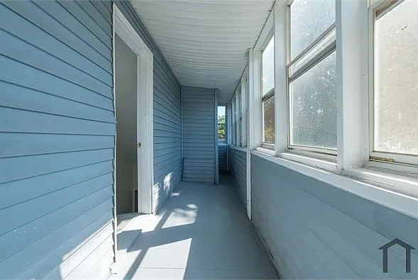 6300 Gertrude Ave #UP — Photo 10