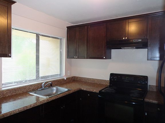 2nd image of 848 SW 74th Ave