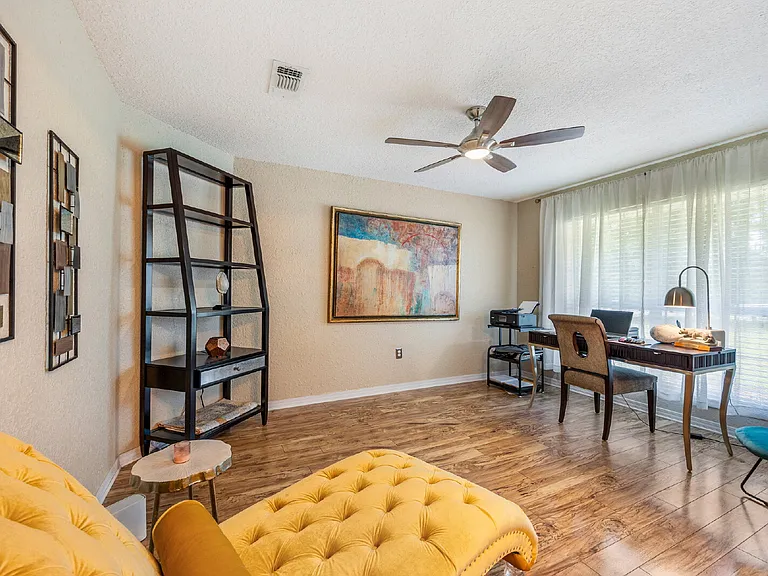 130 W Shipwreck Rd — Photo 8