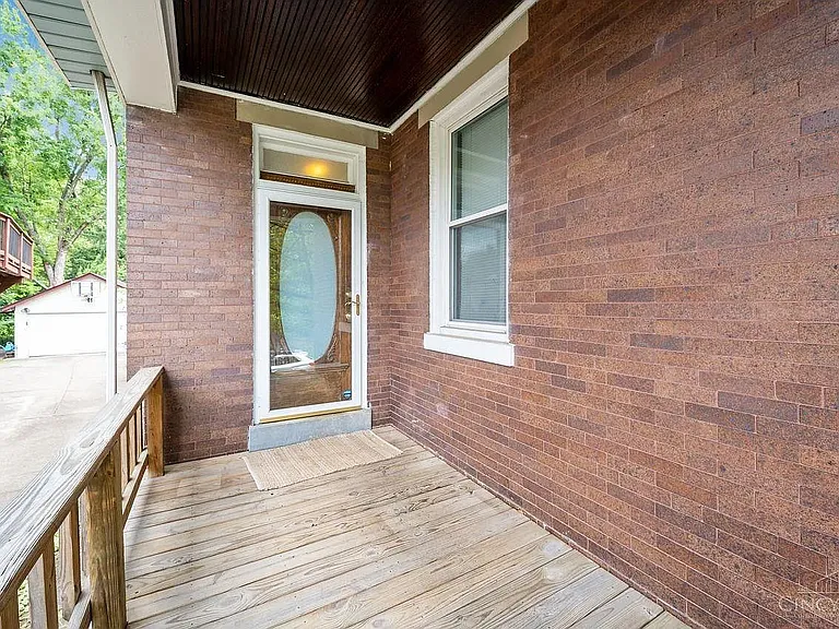 2964 Deckebach Ave — Photo 2