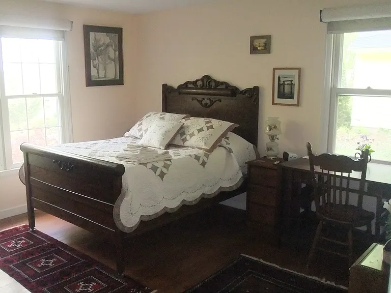 815 S East St — Photo 3