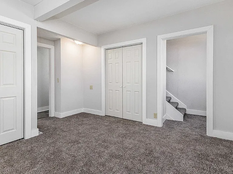 190 Beecher St — Photo 13