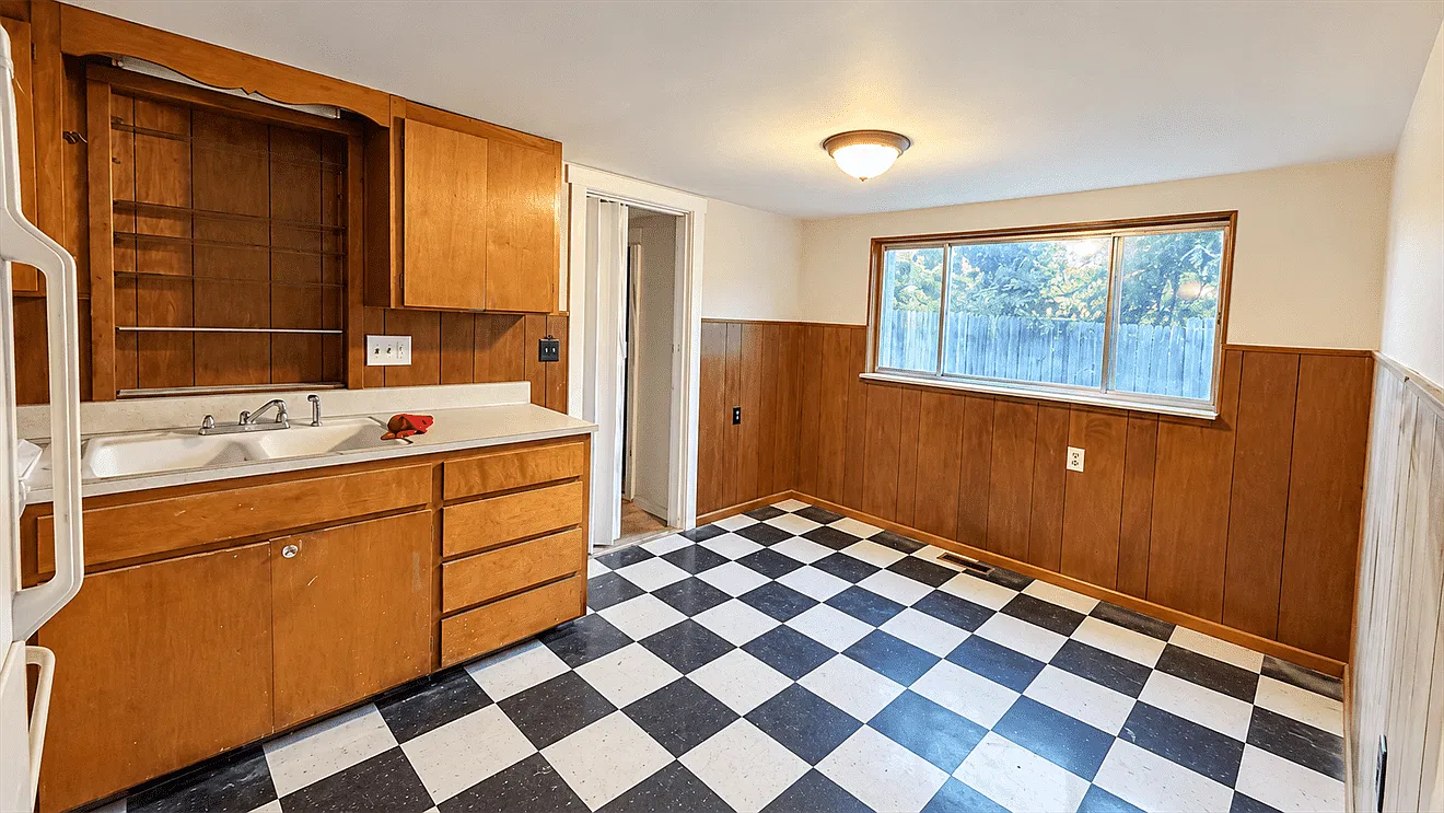 3 bed, 810 sqft, $1,050 — Photo 3