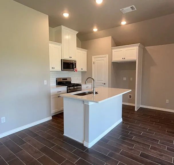 2212 NW 170th St — Photo 5