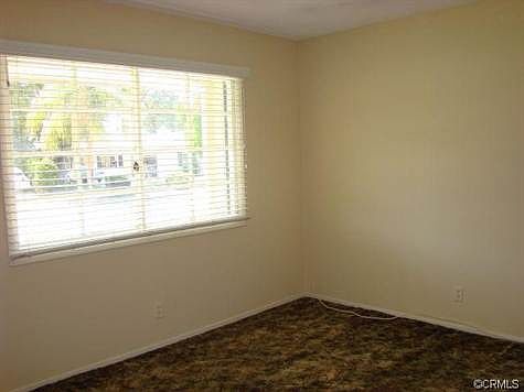 5th image of 717 Robinhood Ln