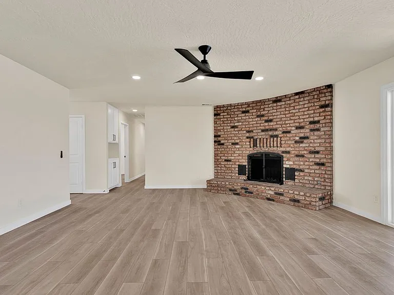 15262 El Centro Rd — Photo 10