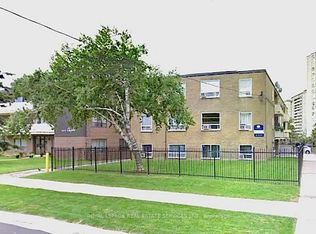 104 Rajah St #8, Toronto, ON M6A 2J3