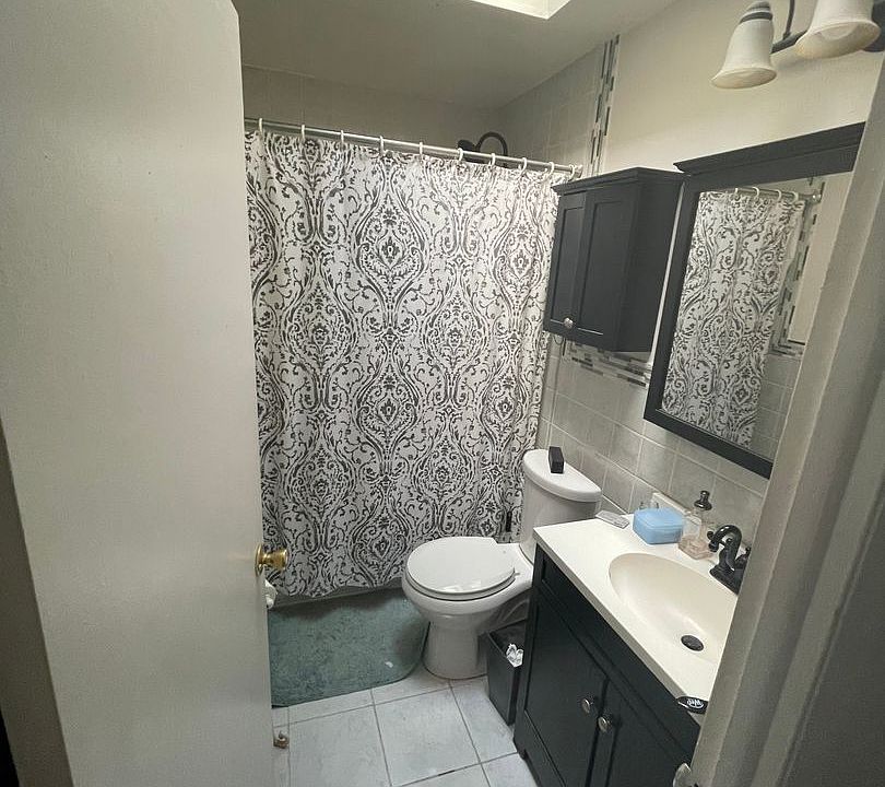 1st image of 1620 Loney St Floor 2