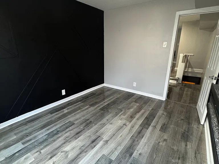 1429 N Hollywood St #2 — Photo 15