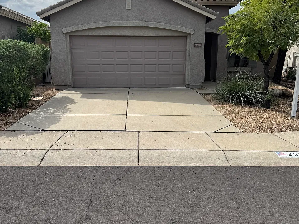 2501 W Lewis And Clark Trl