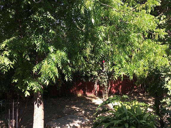 3rd image of 4425 1/2 Berenice Ave