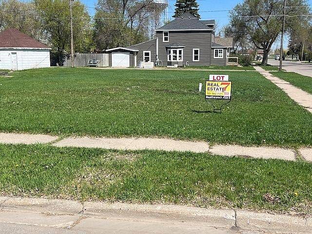 2nd image of 813 6th Ave NE