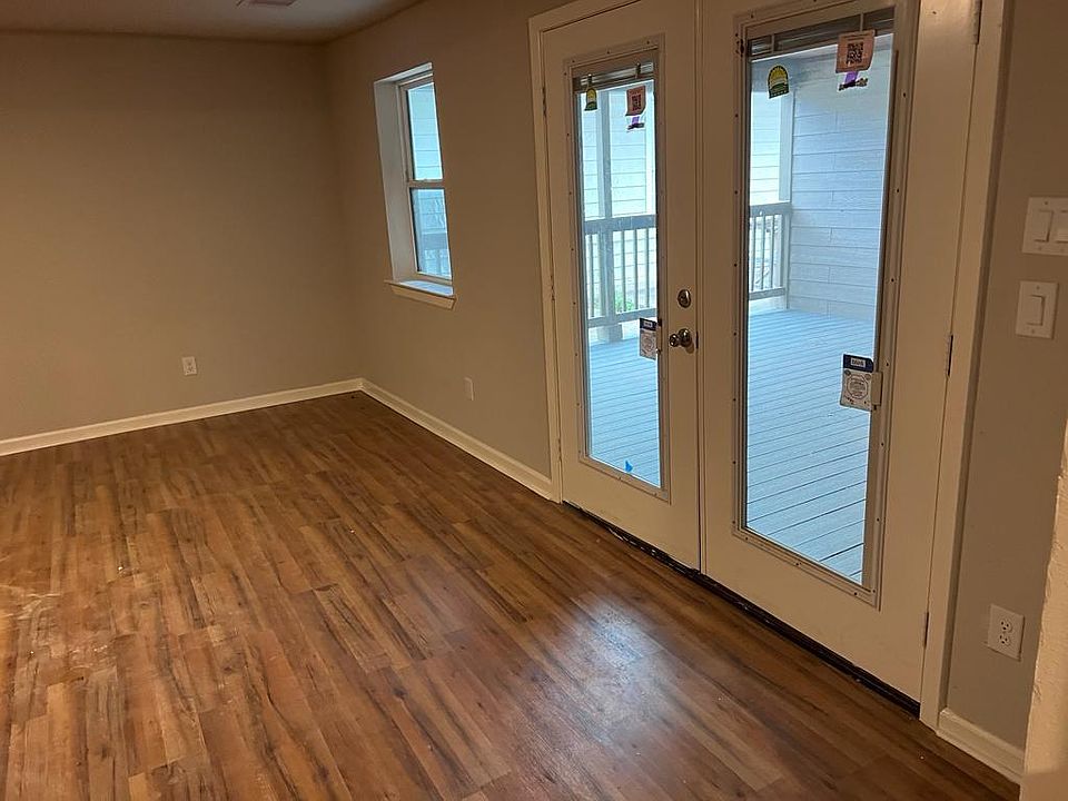 1st image of 409 W Main St #1