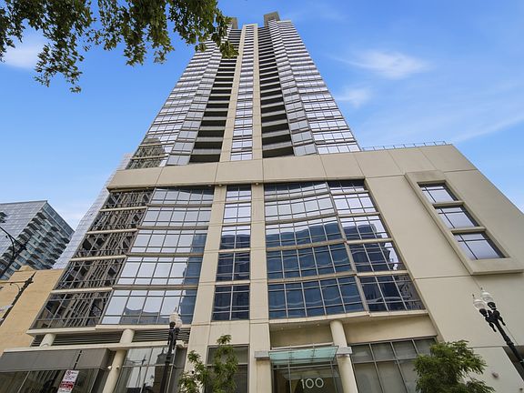2nd image of 100 E 14th St APT 1209