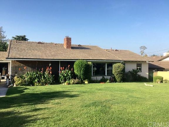 5th image of 2634 E Cameron Ave