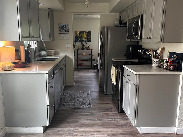 845 Woodbine Way — Photo 12