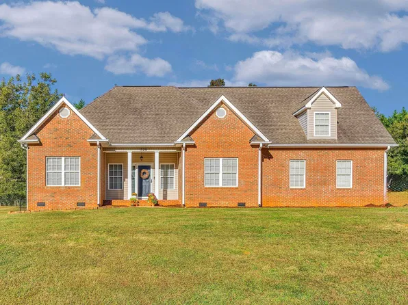 326 Caughman Dr, Spartanburg, SC 29307