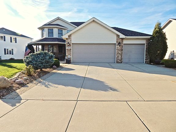 3rd image of 1033 Southcreek Dr
