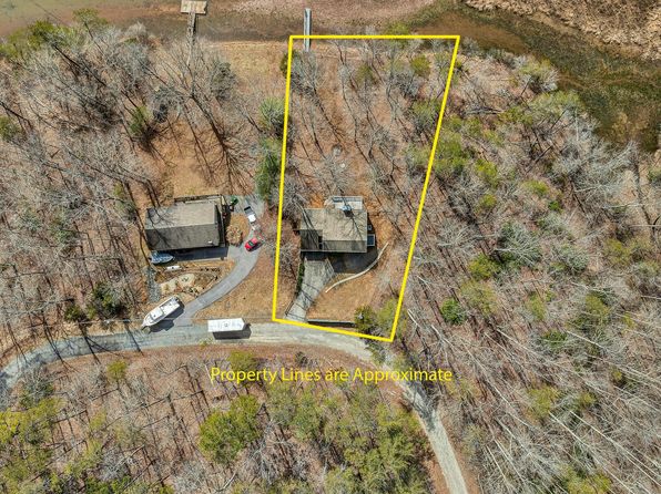 101 Cedar Bluff Ln, Hardy, VA 24101
