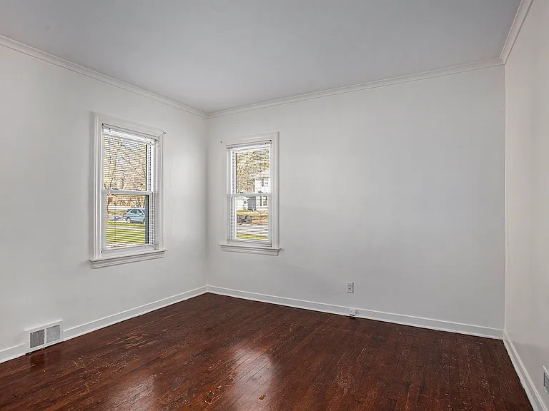 231 Woodside Dr NE — Photo 15