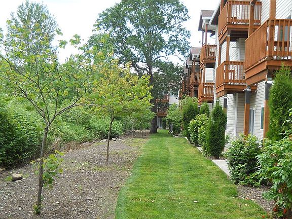 3rd image of 5264 NE 121st Ave APT 117