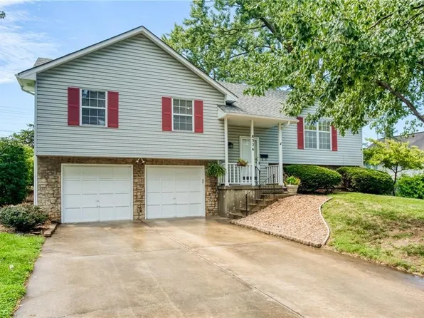 8326 Central St, Kansas City, MO 64114