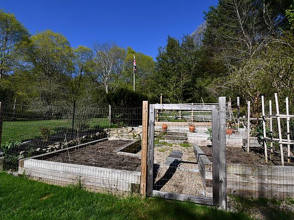 Vegetable garden