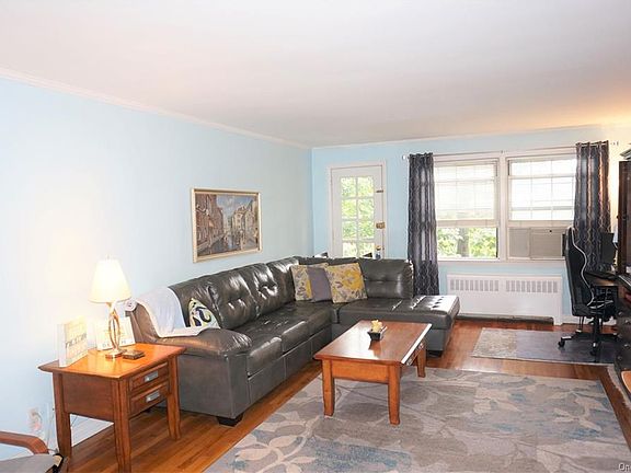 5th image of 61 Rockledge Rd APT 1E