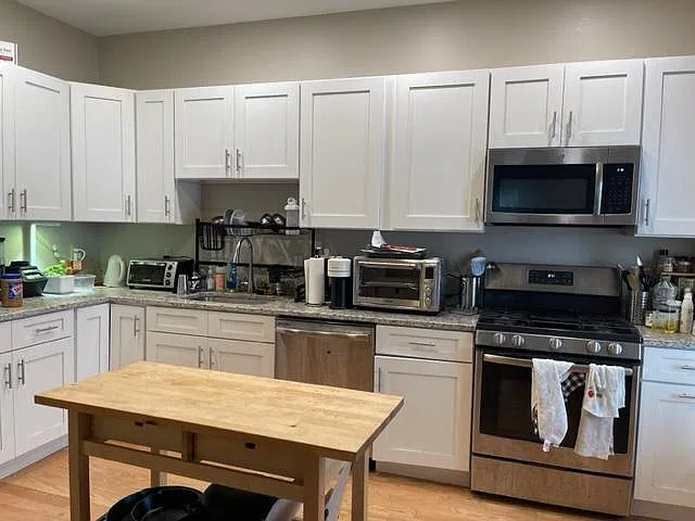 2 bed, 1.5 bath, 1450 sqft, $4,900 — Photo 2