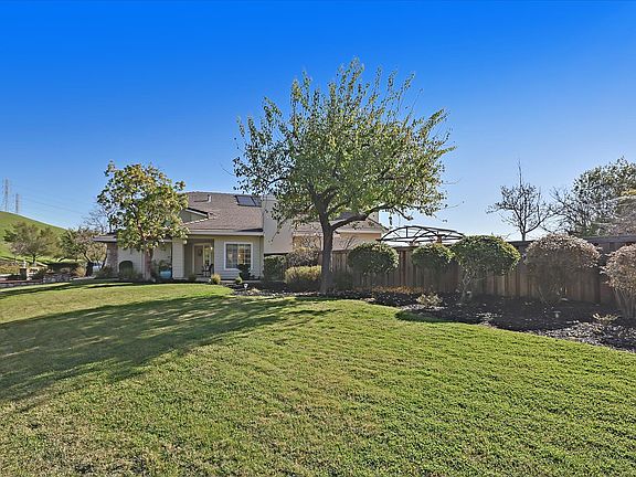 4th image of 4266 Nottingham Dr