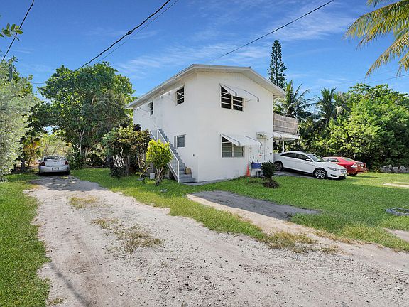 4th image of 329 63rd Ct
