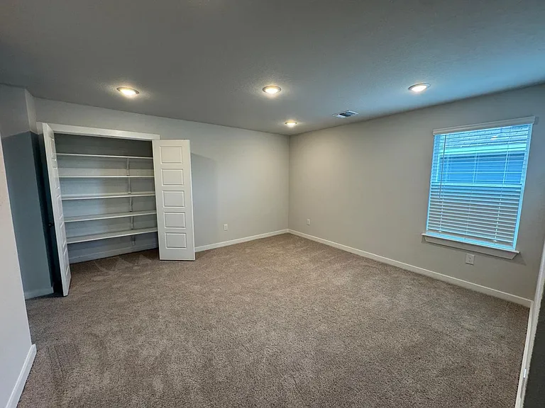 5935 W Hausman Rd — Photo 7