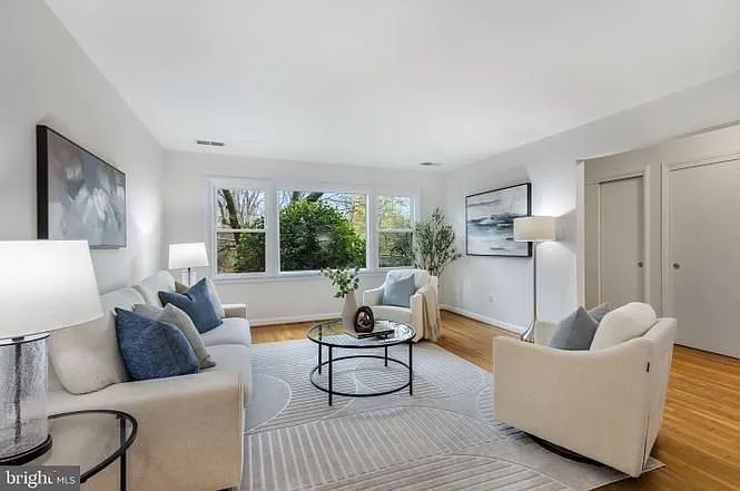 6222 Beachway Dr — Photo 9