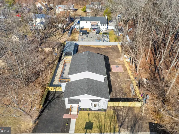 46 Clinton St, Westville, NJ 08093